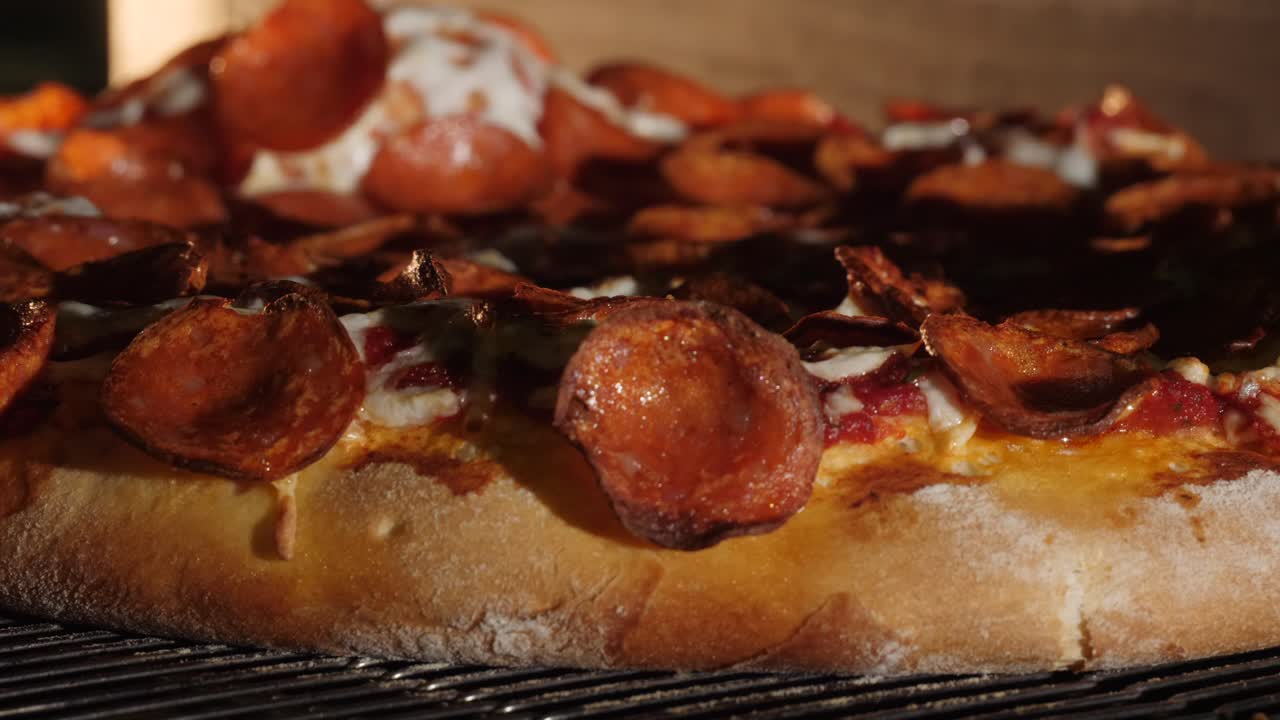 una deliciosa pizza casera a la parrilla