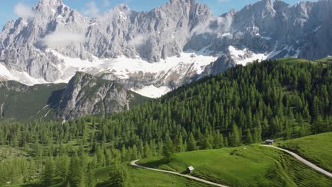 4K-Drohnenaufnahme-Des-Majestätischen-Dachsteingletschers,-Steiermark,-Österreich-In-Den-Alpen