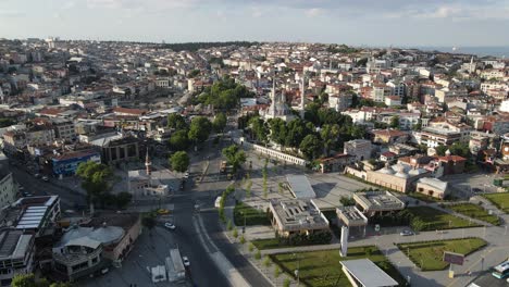 Mezquita-Musulmana-Nueva-Valide-Estambul