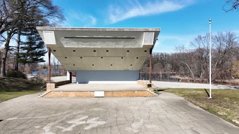 Centering-the-drone-at-the-park-theatre