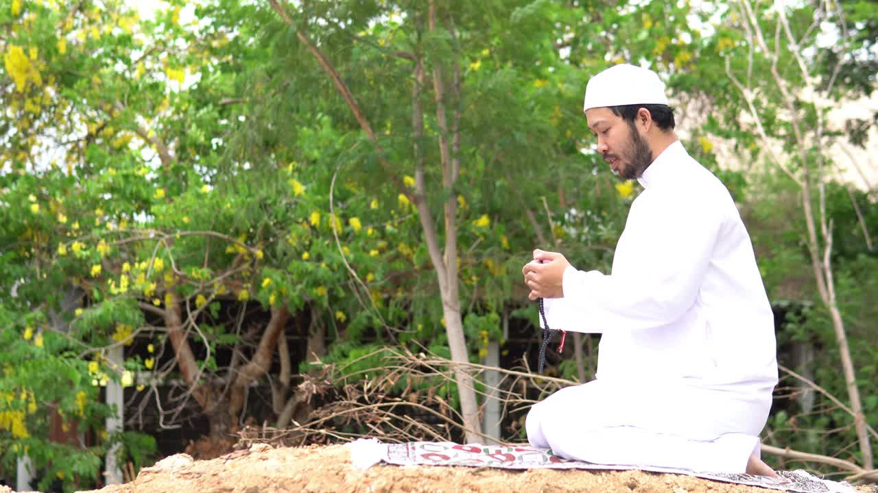 젊은 아시아 무슬림