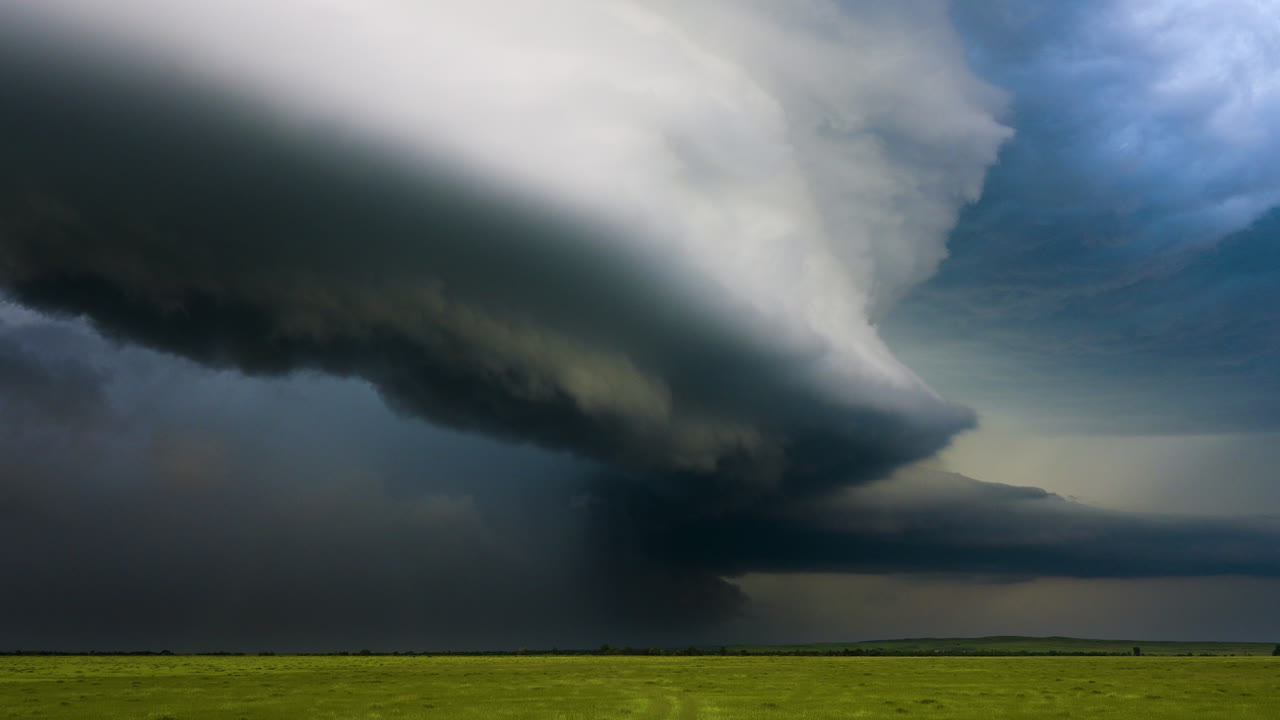 Incredible view of a powerful storm drifting across the beautiful open plains