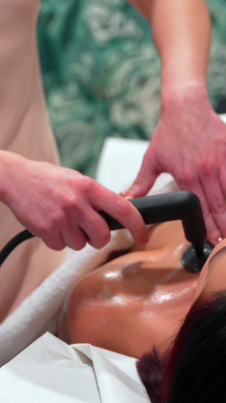 sesión de masaje terapéutico