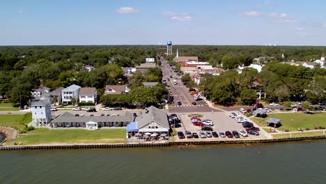 Aerial-push-into-southport-nc,-north-carolina