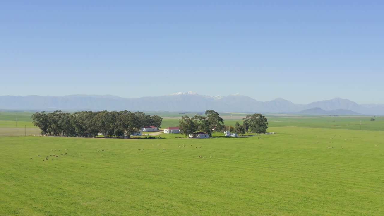 고향, 달 ⁇ 한 고향