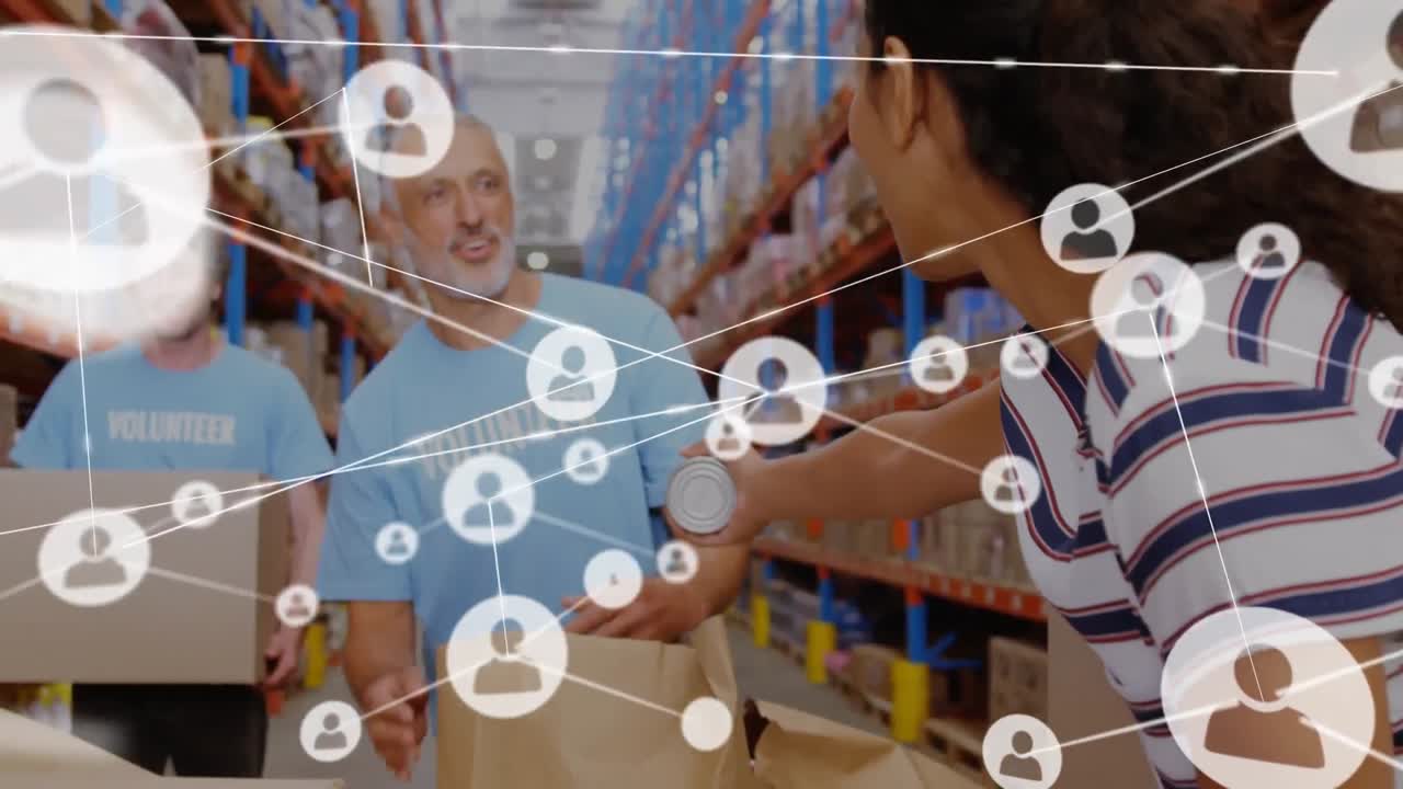 animación de la red de conexiones con iconos sobre diversos trabajadores en el almacén