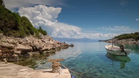 barco de la bahía de hvar 4k 00