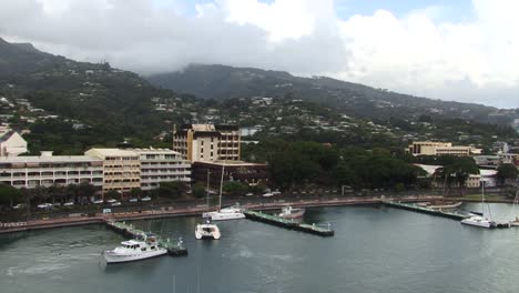 Papeete-city-marina,-yachts-and-sailboats