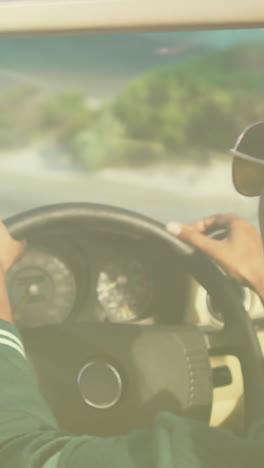 animación de una mujer biracial con gafas, conduciendo un cabriolet