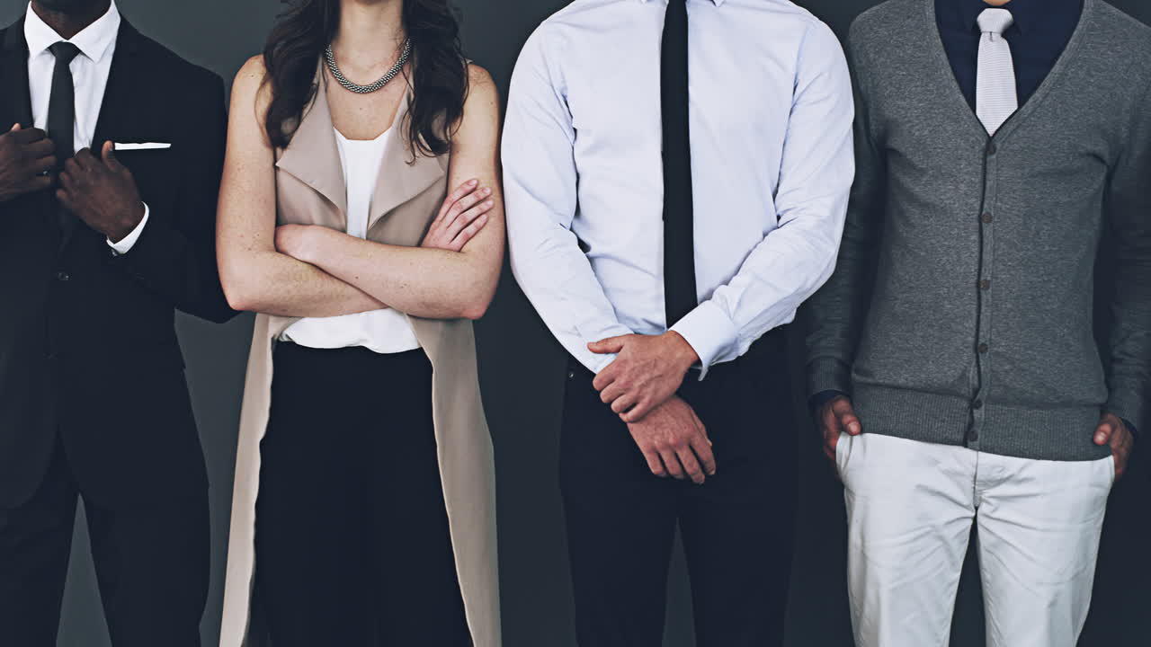 그들은 모두 비즈니스 세계에서 그들의 자리를 가지고 있습니다.