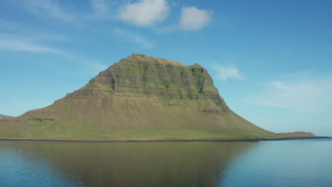 Kirkjufell-Mountain