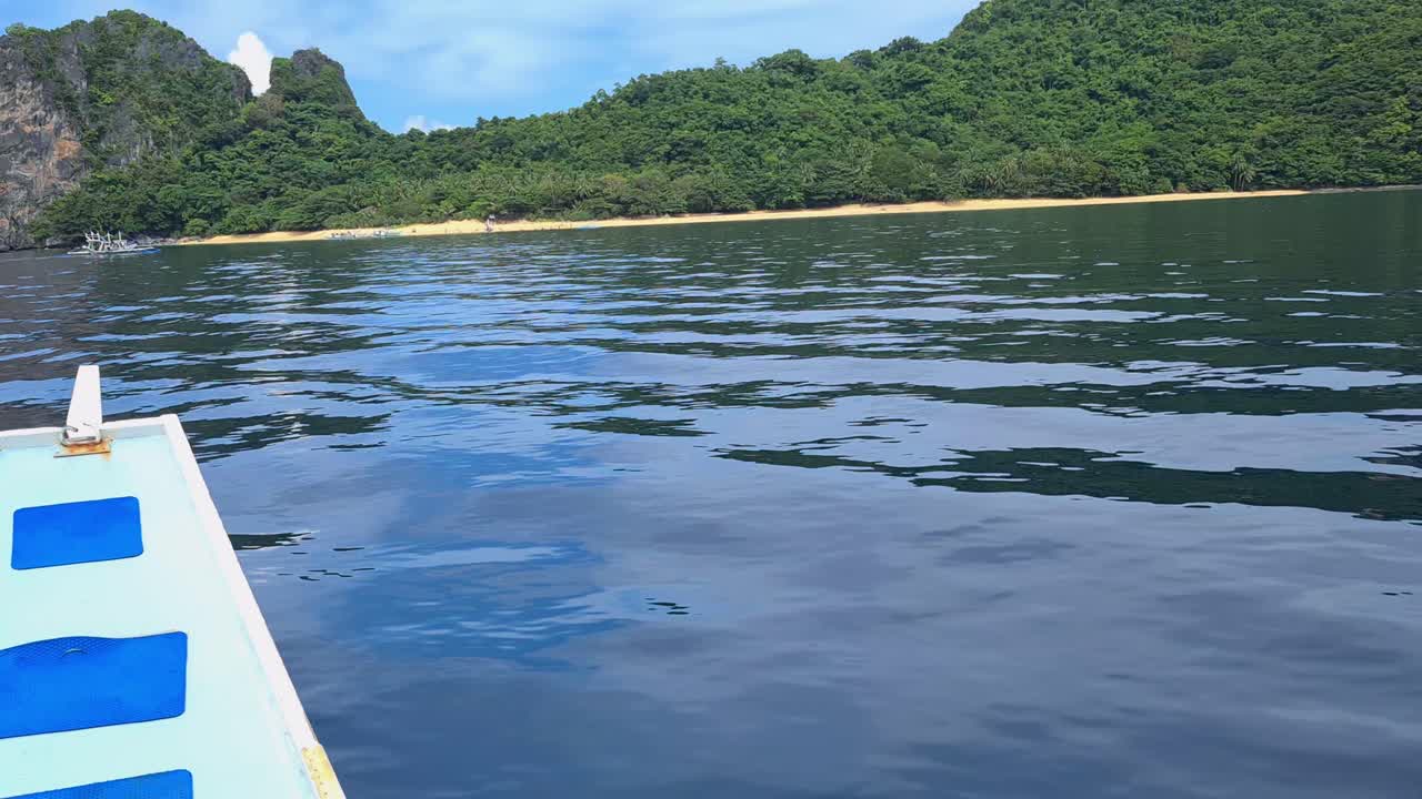 열대 파라다이스 엘 니도 (el nido), 팔라완 섬 (palawan island), 필리핀 (philippines) 에서 항해, 해변과 보트에서 울창한 풍경