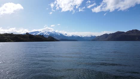 Aerial-walkthrough-over-lake-Wanaka