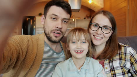 retrato de familia feliz