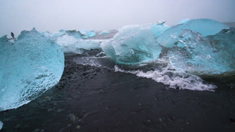 Eisberge-Am-Diamond-Beach-In-Island.