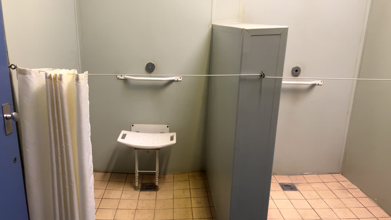 shrewsbury 감옥, 세포 및 날개