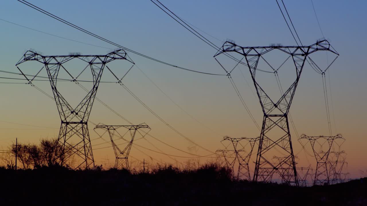 Animation of flag of mexico over pylons