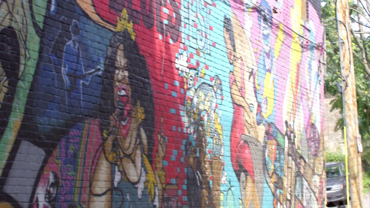 mural en lansing, distrito de la ciudad vieja de michigan con panorámica de video de izquierda a derecha