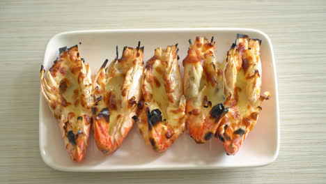 Langostinos-De-Río-O-Gambas-A-La-Plancha-Con-Queso---A-La-Marinera