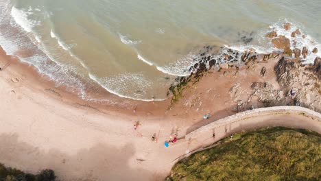 Wexford,-Irlanda---Vista-Aérea-De-La-Playa-De-Ballymoney