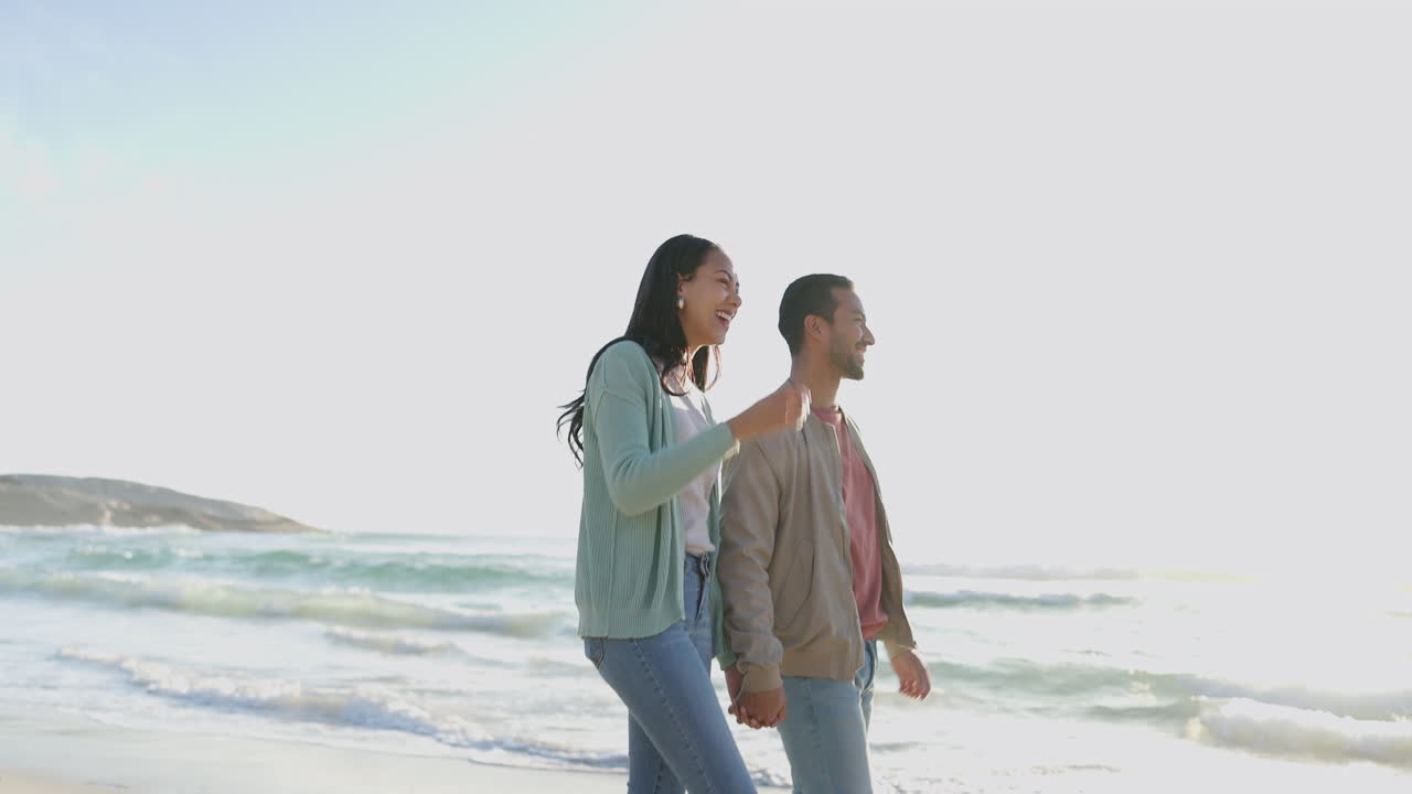 대화, 손을 잡고 행복한 커플 기