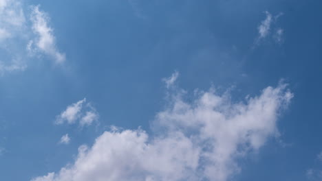 Timelapse-of-clouds-moving-fast