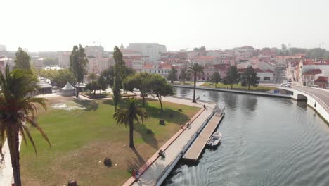 Canal-Central-De-Aveiro-Y-Alrededores,-Portugal