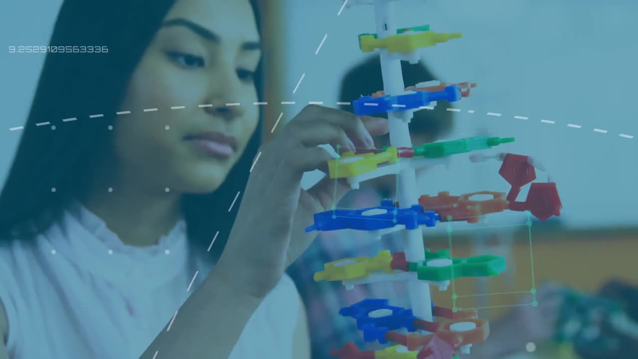 cambiando números y formas geométricas sobre una maestra tocando el modelo de estructura de adn en el laboratorio