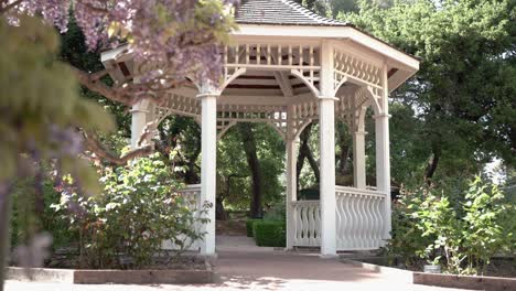 Beautiful-gazebo-structure-in-the-park
