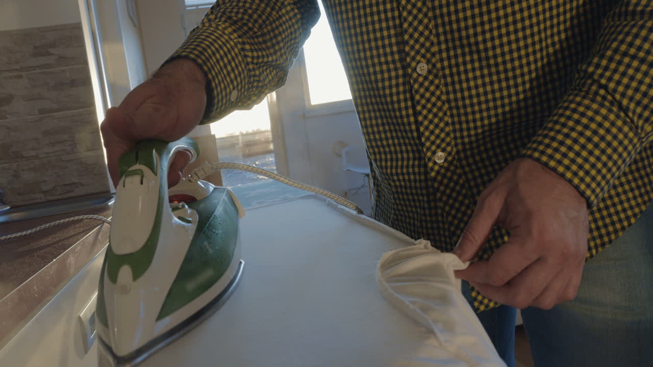 planchar camisetas con vapor