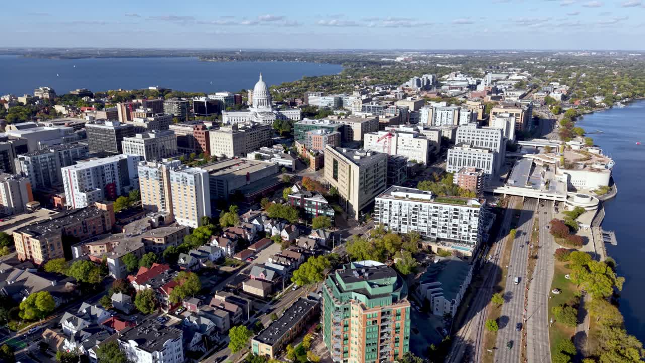 위스콘신 오슈코시 상공의 높은 궤도