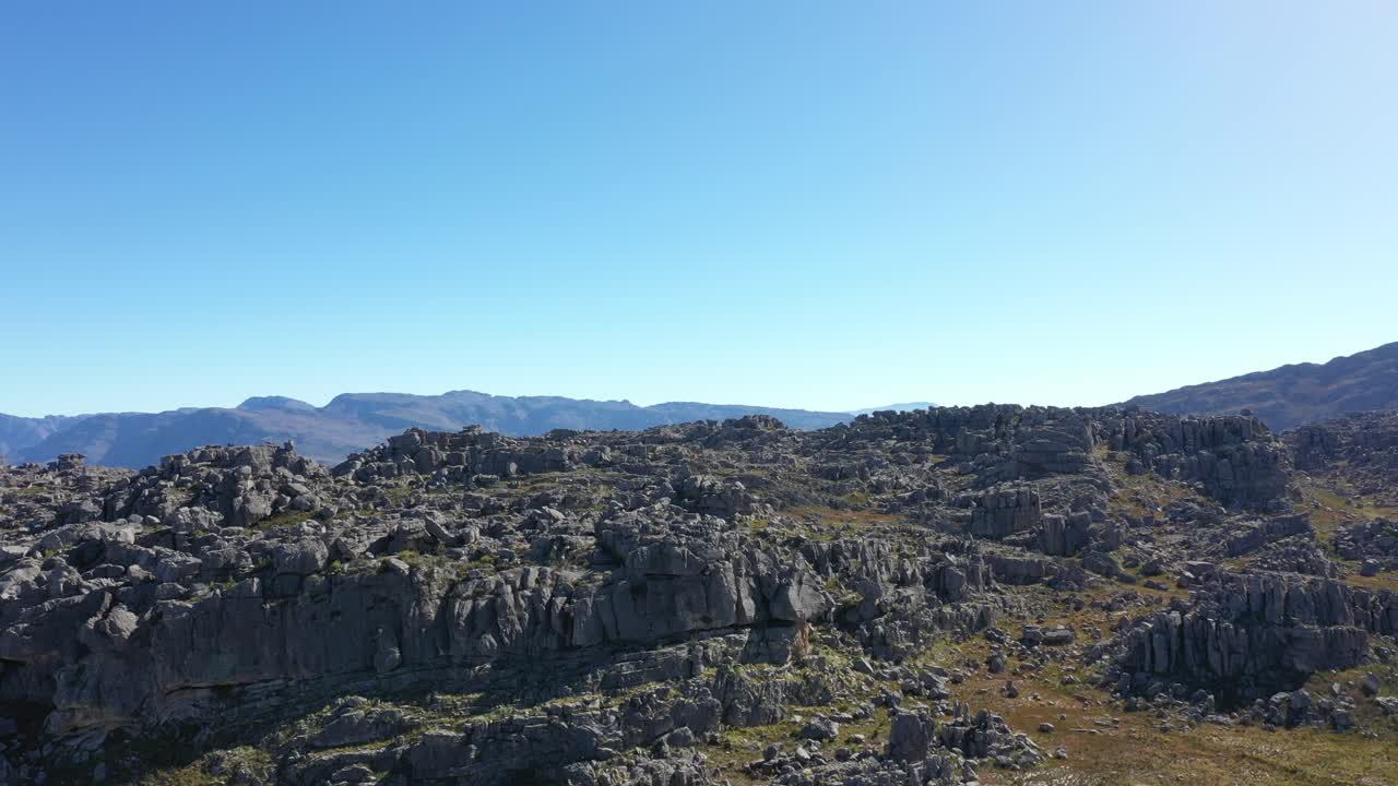 Riprese aeree delle montagne Cedarberg.