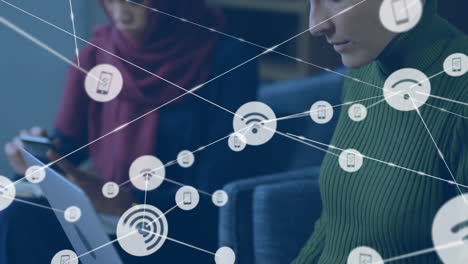 animación de la red de conexiones con iconos wifi sobre diversas personas de negocios en la oficina