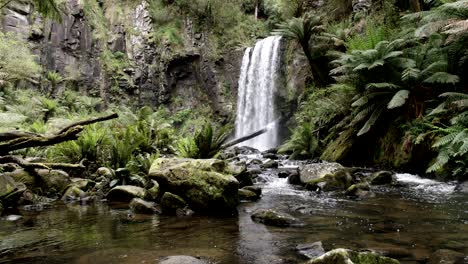 slider move to the left of hopetoun falls on the great ocean road in victoria