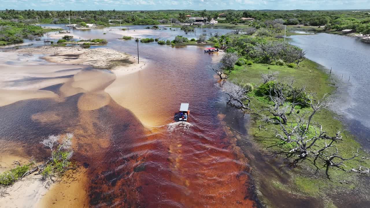 Betania Village em Santo Amaro, no Maranhão, Brasil. Paisagem natural. Linda floresta tropical. Betania Village no Maranhão. Cenário de oásis. Rio colorido. Aldeia nativa. Nordeste do Brasil