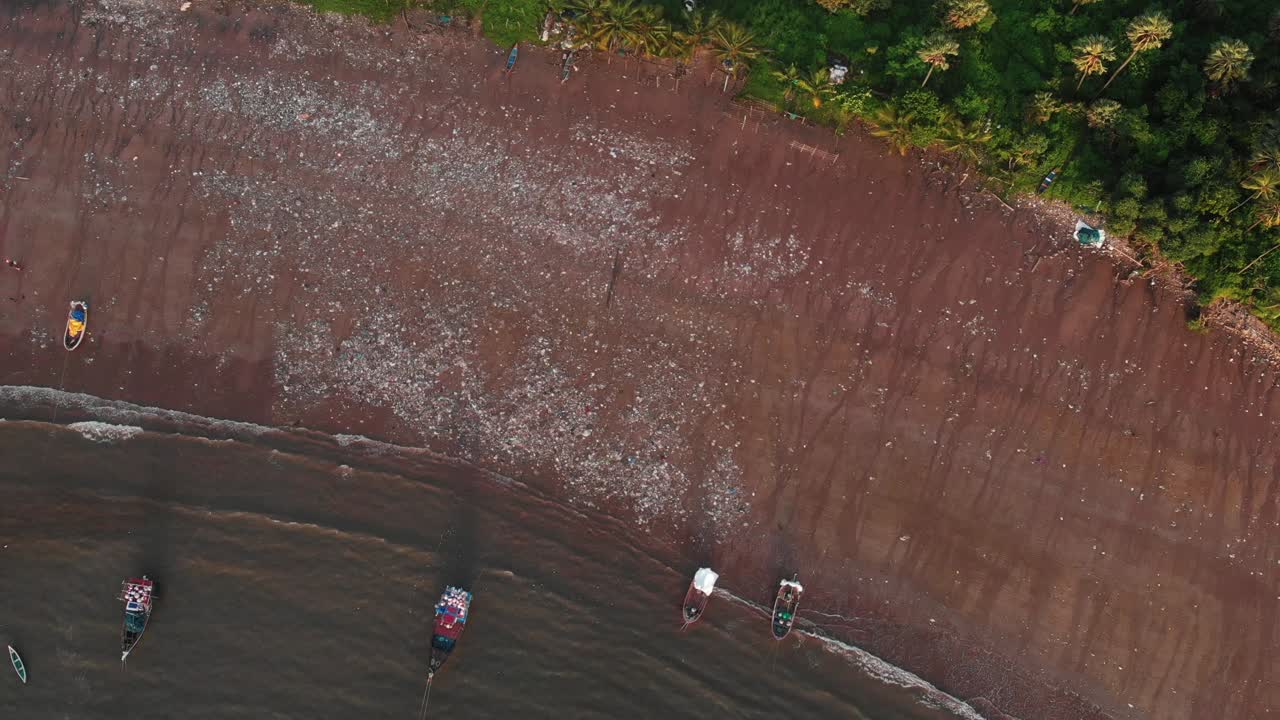 gorai 해변 태양에 파도 설정 어선 adn 바다 서쪽 dron 샷