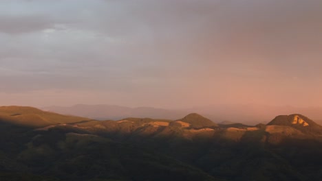 Hermoso-Arcoiris-Despues-De-La-Tormenta