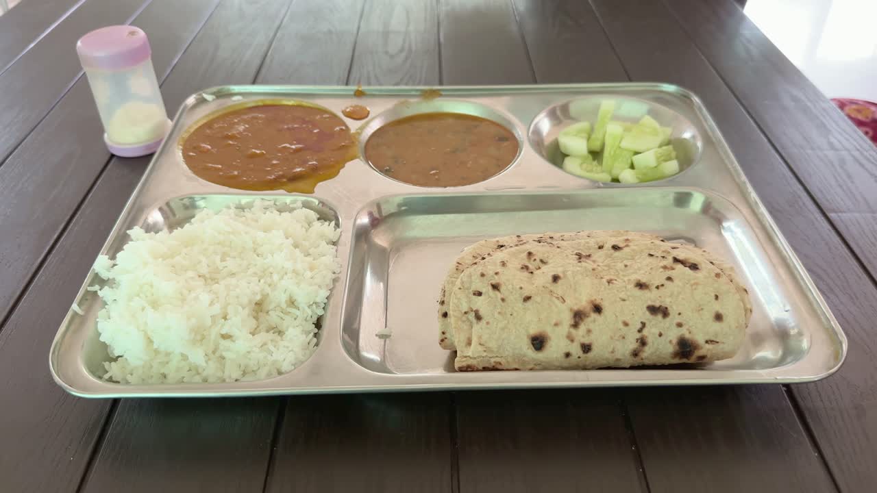 Indian Thali, Simple indian food served at the mess of hospital or student hostel