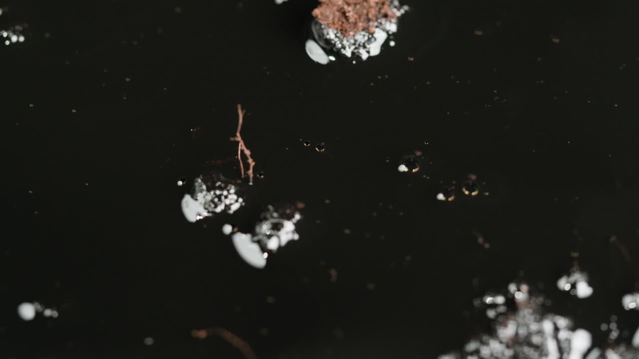 Abstract Spattered Liquid Mixture