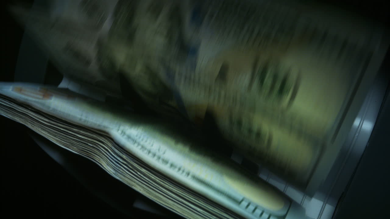 계산 은행 장비 현금 돈. 계산 기계에서 달러 지폐