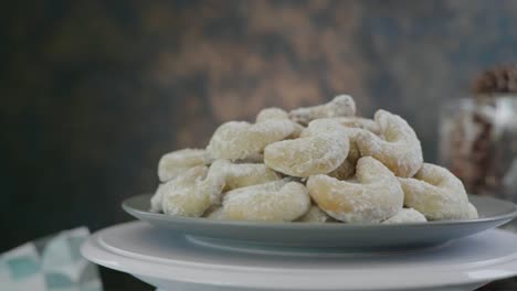 beauty shot of a plate of traditional vanilakipferl cookies