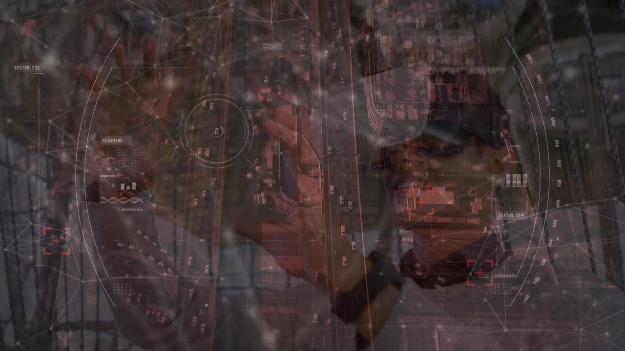 animación de diversos datos y tráfico vial sobre el hombre biracial usando auriculares vr