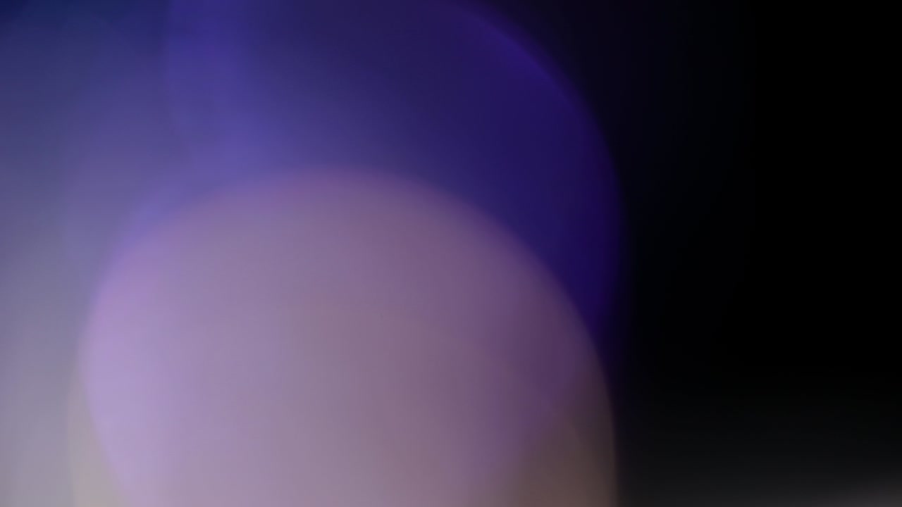 la luz filtra imágenes de 4k, superposiciones de bokeh con brillo de lente, fondo de llama quemada, efecto de rayos de destello