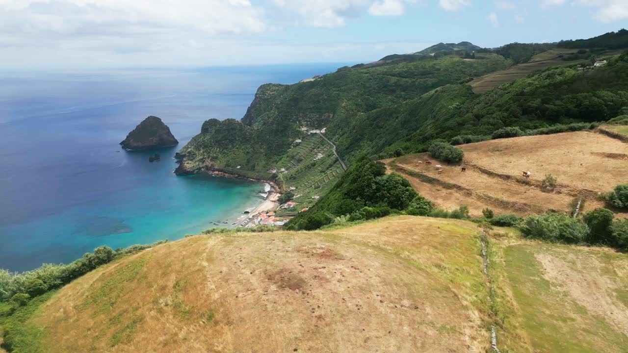 아조레스 섬의 프라야 드 사우 로렌소 (praia de são lourenço) 와 해변 언덕, 공중 추출