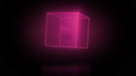 gran cubo de cristal 3d giratorio de color rojo con un pequeño cubo en su interior que gira al unísono proyectando un reflejo sobre una superficie brillante