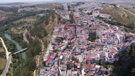 Aerial---Arcos-De-La-Frontera,-Cadiz,-Andalusia,-Spain,-Wide-Shot-Forward