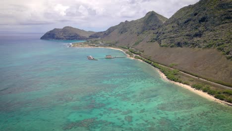 the stone-sand shorelines of hawaii invite exploration alongside the captivating turquoise sea