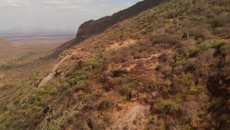 Luftaufnahme-Des-Heiligen-Berges-Ololokwe-Der-Samburu-In-Nordkenia