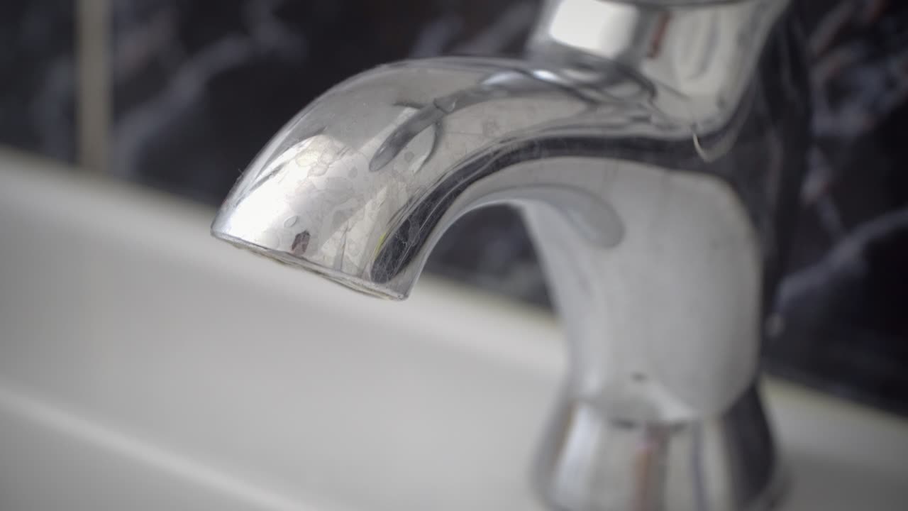 toque dejando caer una gota de agua, bucle de fondo