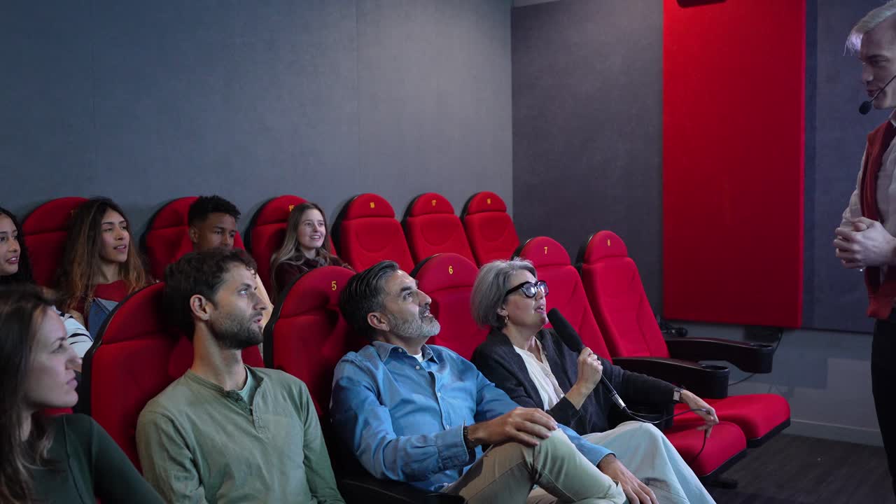 Presentazione in una sala cinematografica